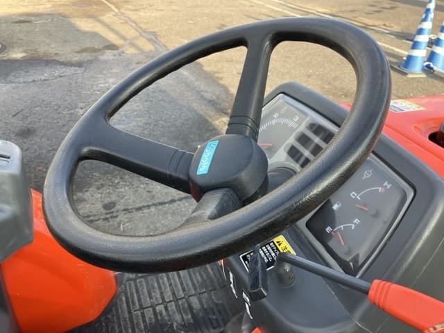 Tractor — Auction (lot 8461-2200)
