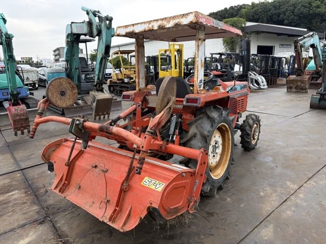 Tractor — Auction (lot 8461-22001)