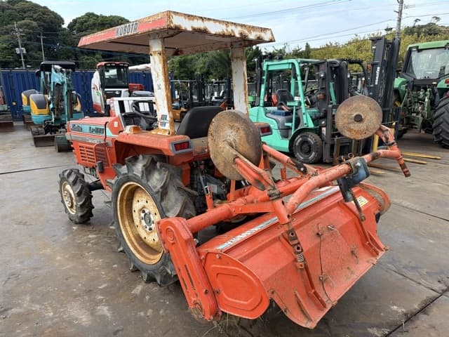 Tractor — Auction (lot 8461-22001)