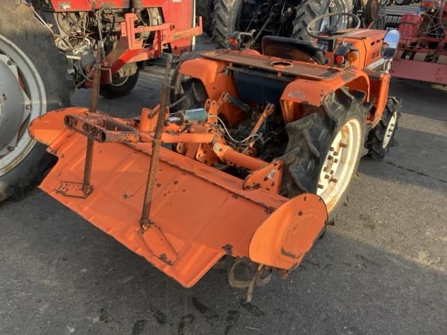Tractor — Auction (lot 8461-2201)