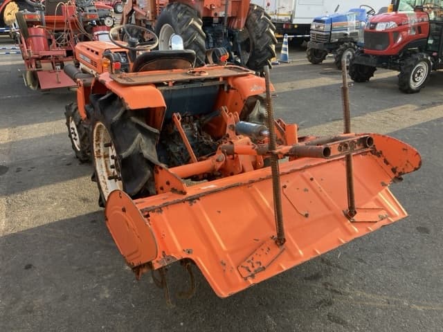 Tractor — Auction (lot 8461-2201)