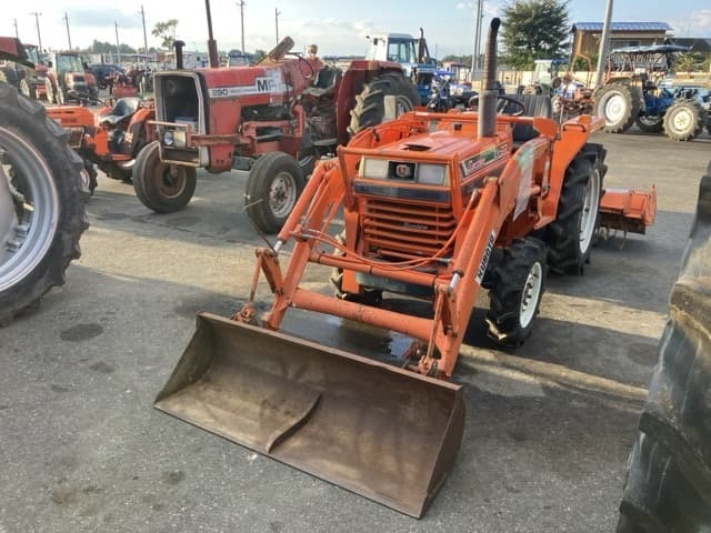 Tractor — Auction (lot 8461-2202)