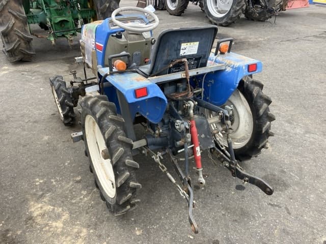 Tractor — Auction (lot 8461-2206)