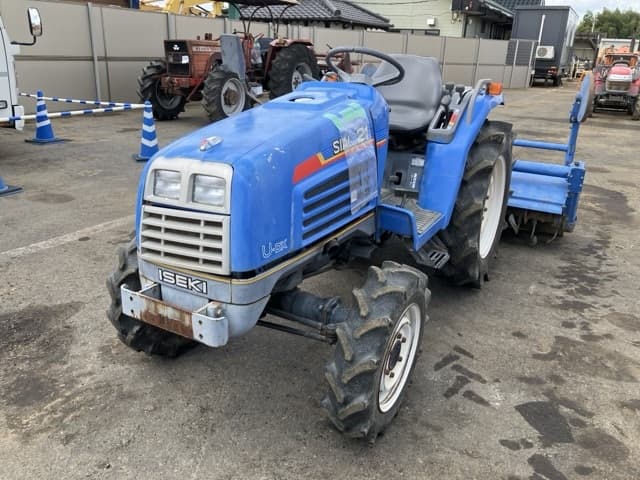 Tractor — Auction (lot 8461-2208)