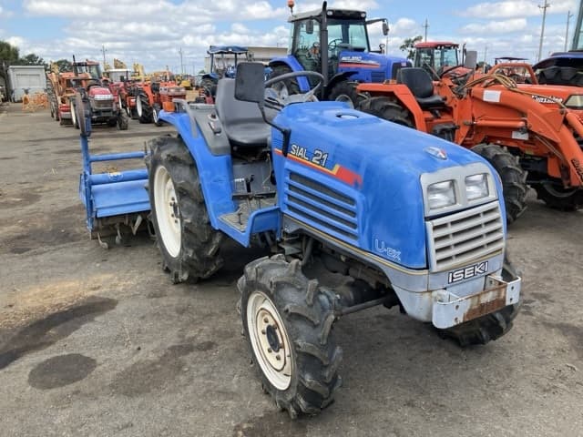 Tractor — Auction (lot 8461-2208)