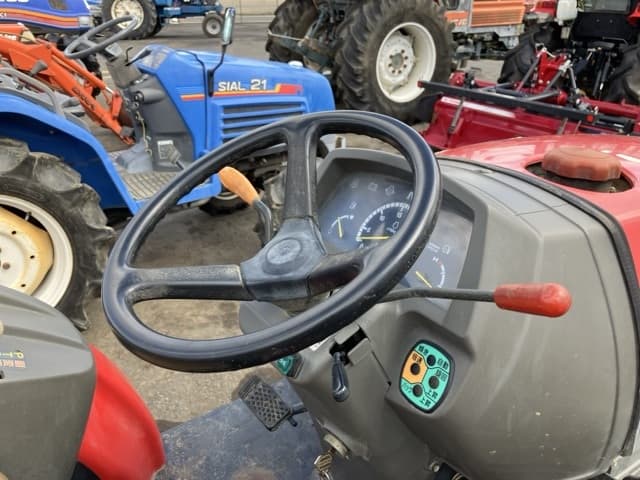 Tractor — Auction (lot 8461-2209)