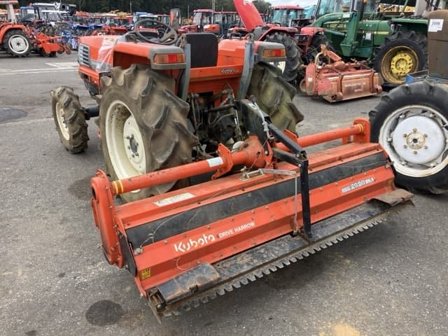 Tractor — Auction (lot 8461-2210)