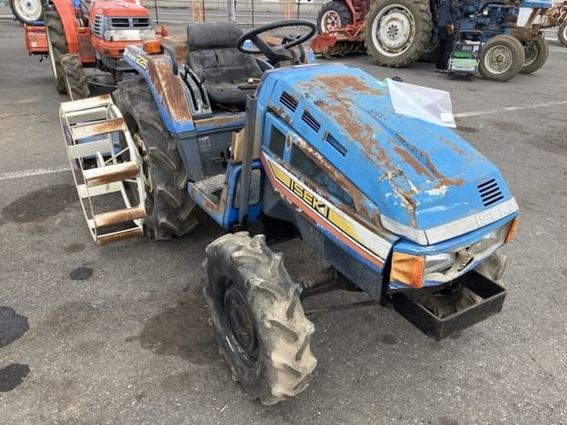 Tractor — Auction (lot 8461-2213)