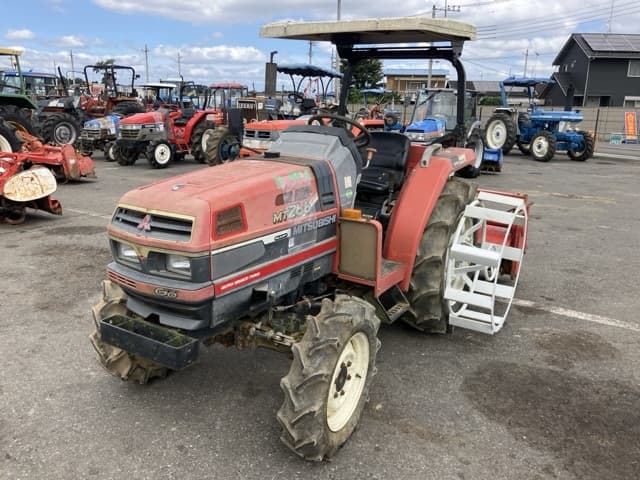 Tractor — Auction (lot 8461-2214)
