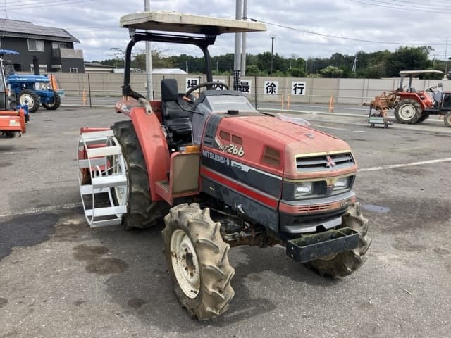 Tractor — Auction (lot 8461-2214)