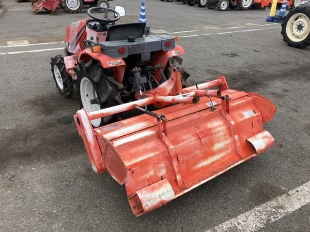 Tractor — Auction (lot 8461-2216)