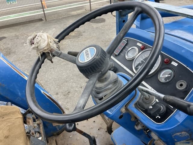 Tractor — Auction (lot 8461-2217)