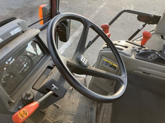 Tractor — Auction (lot 8461-2220)
