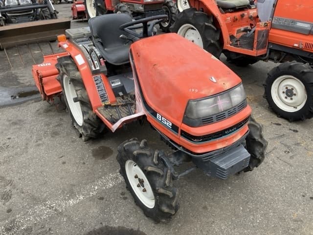 Tractor — Auction (lot 8461-2233)