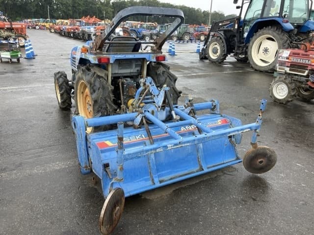 Tractor — Auction (lot 8461-2235)