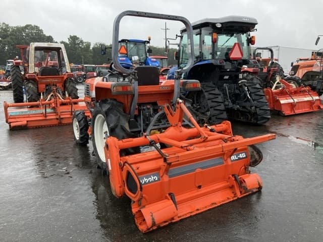 Tractor — Auction (lot 8461-2236)
