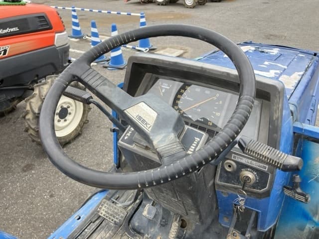 Tractor — Auction (lot 8461-2238)