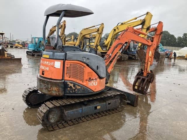 MINI EXCAVATOR — Auction (lot 8461-224)