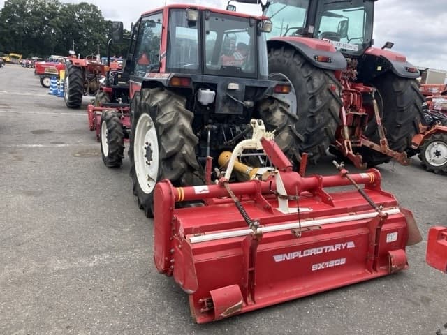 Tractor — Auction (lot 8461-2242)