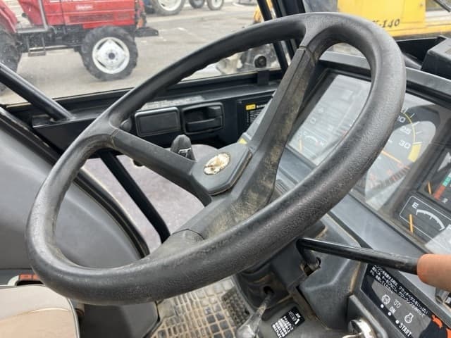 Tractor — Auction (lot 8461-2242)