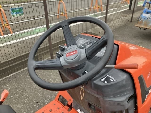 Tractor — Auction (lot 8461-2245)