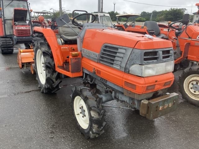 Tractor — Auction (lot 8461-2246)