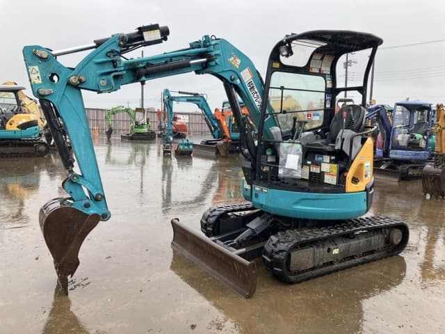 MINI EXCAVATOR — Auction (lot 8461-225)