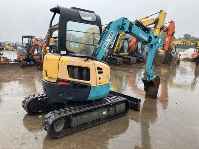 MINI EXCAVATOR — Auction (lot 8461-225)