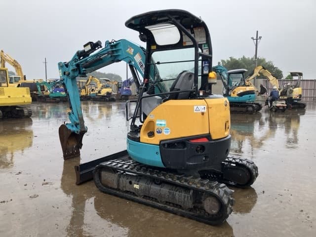 MINI EXCAVATOR — Auction (lot 8461-225)