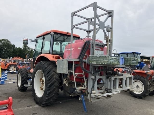 Tractor — Auction (lot 8461-2252)
