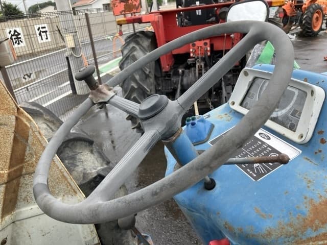 Tractor — Auction (lot 8461-2259)