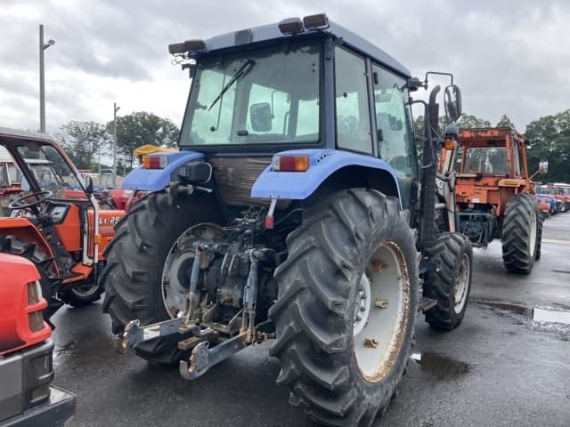 Tractor — Auction (lot 8461-2260)