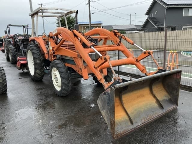 Tractor — Auction (lot 8461-2261)
