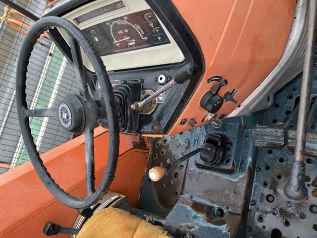 Tractor — Auction (lot 8461-2261)
