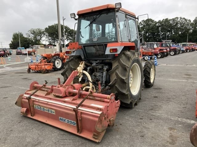 Tractor — Auction (lot 8461-2268)