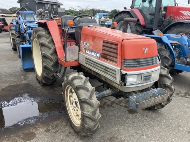 Tractor — Auction (lot 8461-2270)