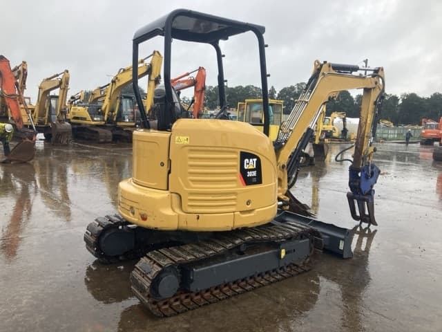 MINI EXCAVATOR — Auction (lot 8461-229)