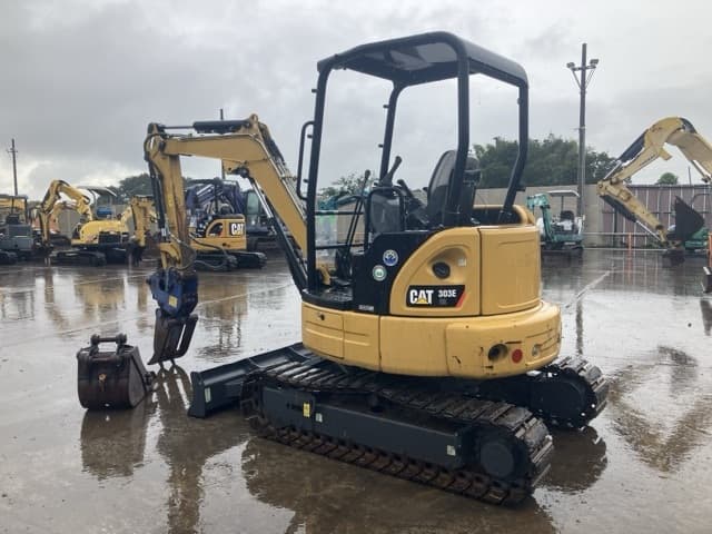 MINI EXCAVATOR — Auction (lot 8461-229)