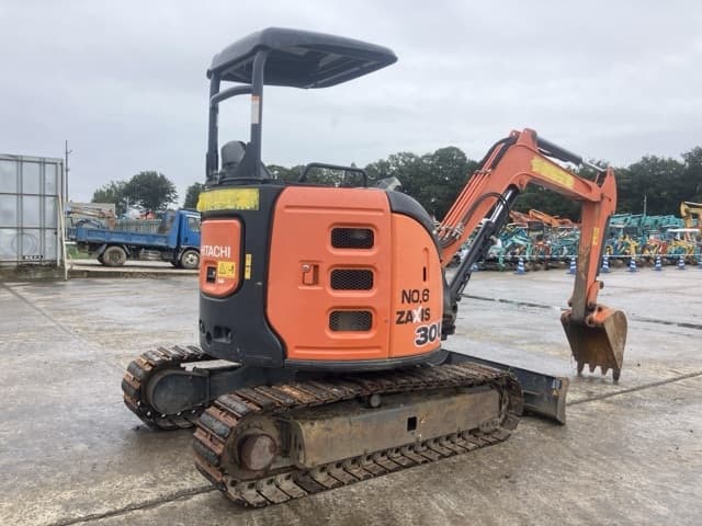 MINI EXCAVATOR — Auction (lot 8461-23)