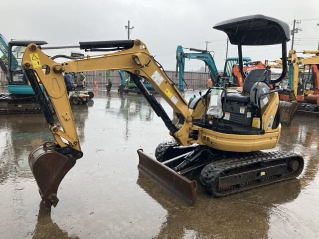 MINI EXCAVATOR — Auction (lot 8461-230)