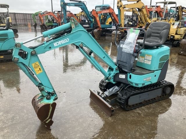 MINI EXCAVATOR — Auction (lot 8461-233)