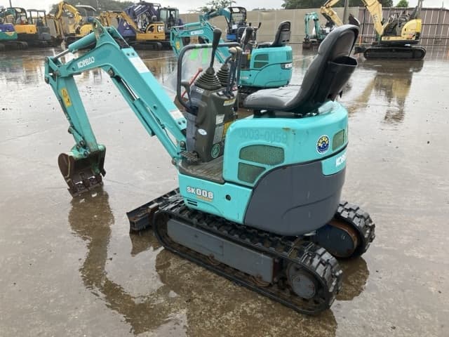 MINI EXCAVATOR — Auction (lot 8461-233)