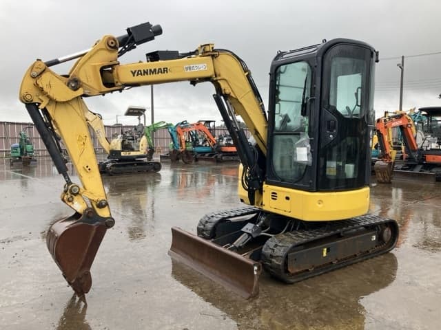 MINI EXCAVATOR — Auction (lot 8461-234)