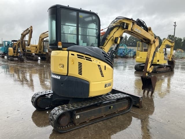 MINI EXCAVATOR — Auction (lot 8461-234)