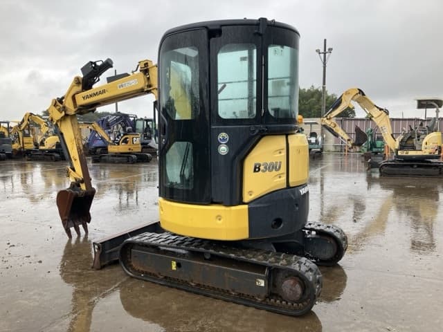MINI EXCAVATOR — Auction (lot 8461-234)