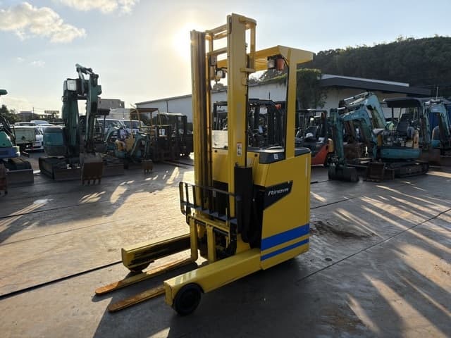 Reach Forklift — Auction (lot 8461-24002)