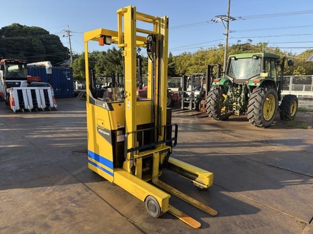 Reach Forklift — Auction (lot 8461-24002)