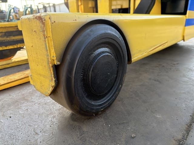 Reach Forklift — Auction (lot 8461-24002)