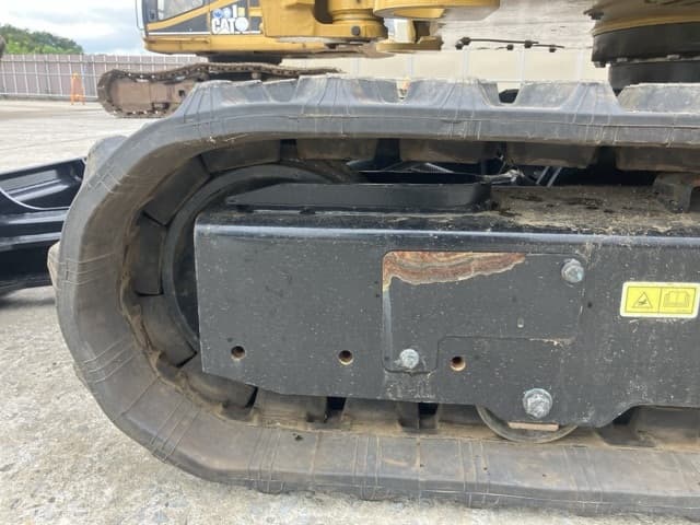 MINI EXCAVATOR — Auction (lot 8461-242)