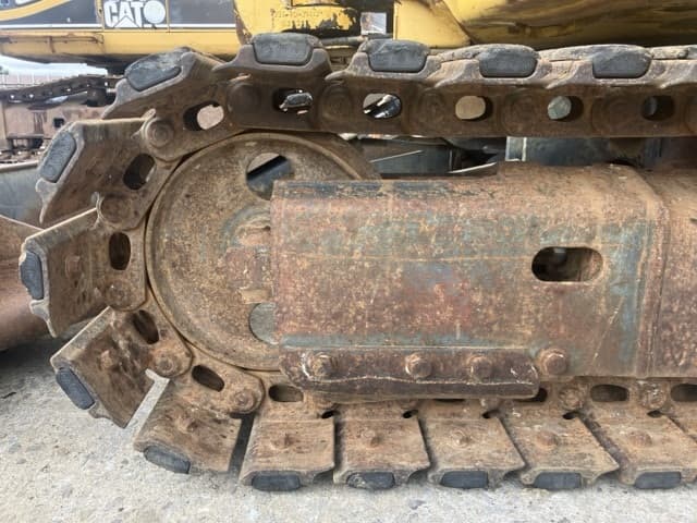 MINI EXCAVATOR — Auction (lot 8461-243)